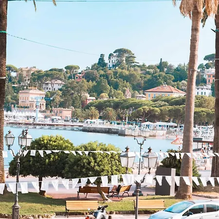 Luxury Seafront Promenade Apartamento Rapallo